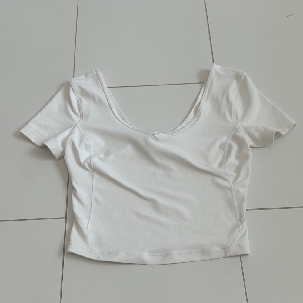 Lululemon Align Athletica White Crop Top shorts sleeve 4